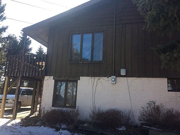 5th image of 214 6th Ave W