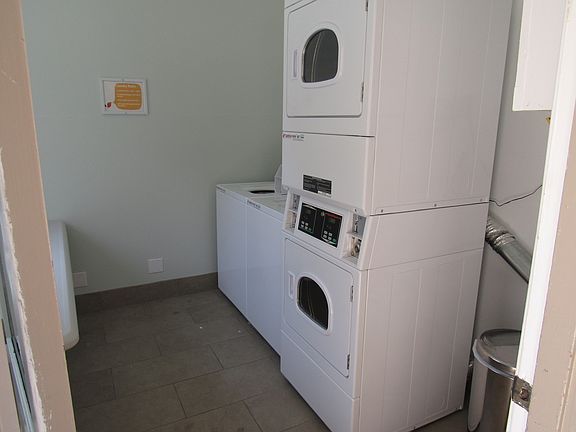 3rd image of 900 Highland Ave APT 7