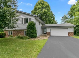 3507 Vivian Ave, Shoreview, MN 55126
