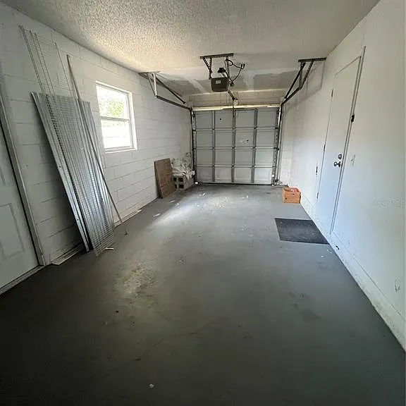 6910 S Trask St — Photo 22