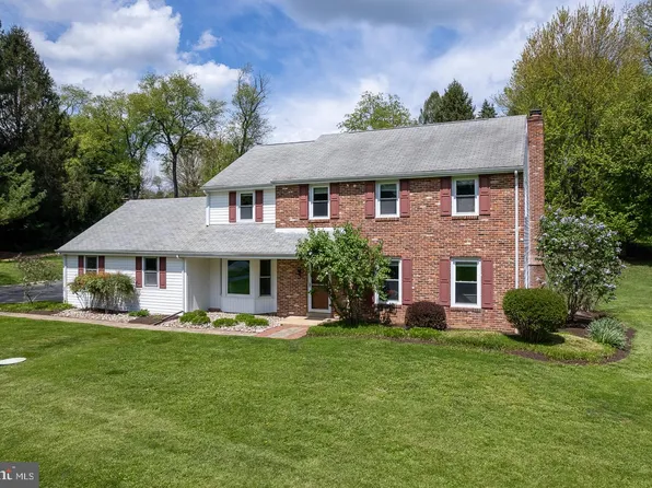 503 Beechwood Dr, Kennett Square, PA 19348