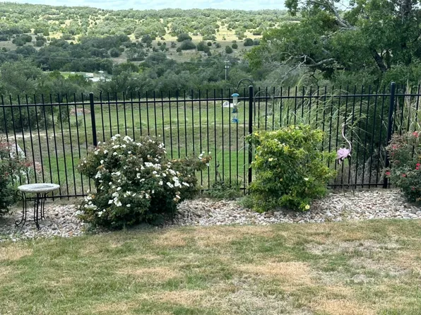 22208 Coyote Cave Trl, Spicewood, TX 78669