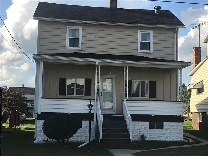 207 7th St photo 1