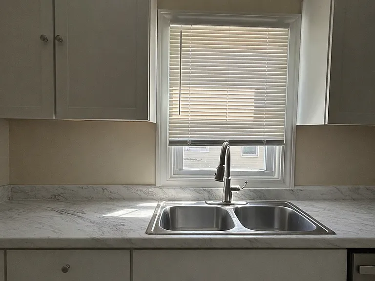 620 Addison Ave — Photo 6