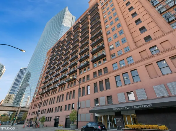 165 N Canal St APT 1022, Chicago, IL 60606