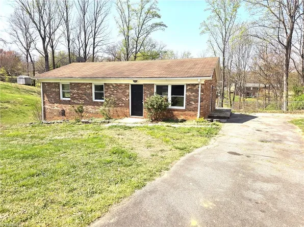 133 Georgia Ave, Mount Airy, NC 27030