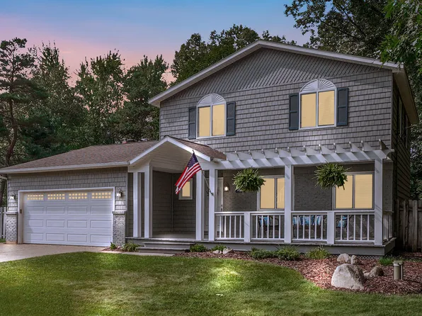 7355 Ventura Dr SE, Grand Rapids, MI 49546