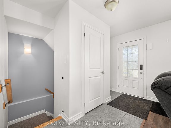 5th image of 227 Rowberry Blvd