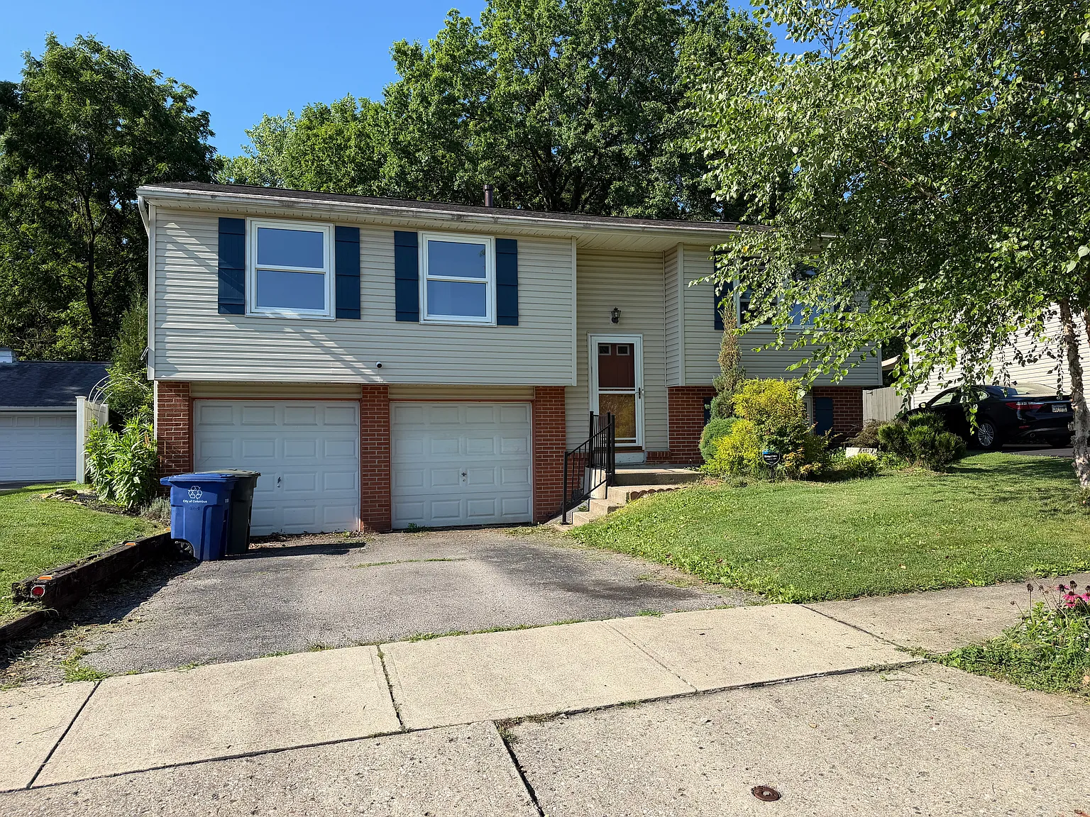 3 bed, 1336 sqft, $2,185 — Photo 1