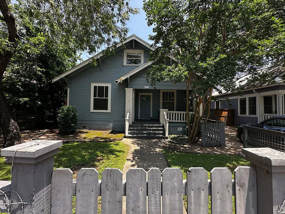 312 W 37th St