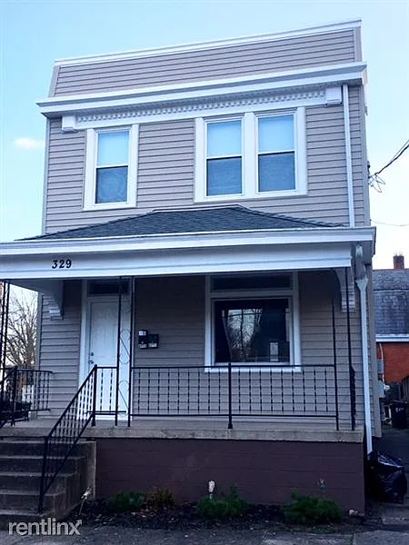 329 Byrd St photo 1