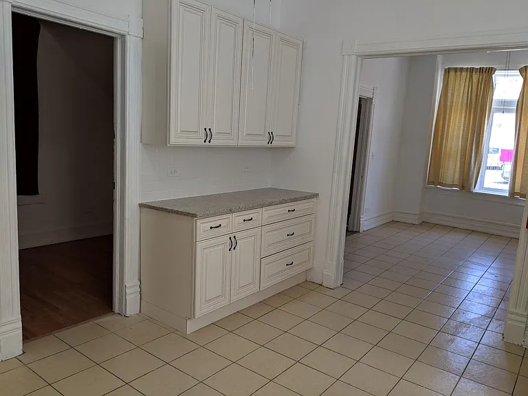 2354 S Albany Ave #1-F — Photo 5
