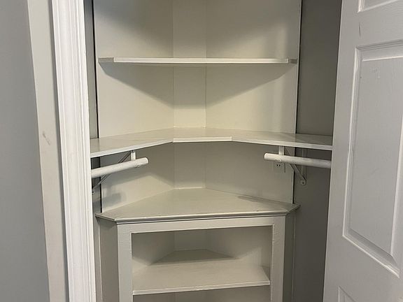 5th image of 625 S Summit Ave APT 2