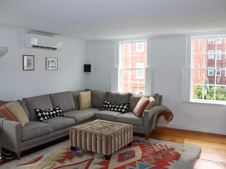 14 Lynde St #2 — Photo 15