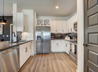 Sire Wellington, Haslet, TX 76052