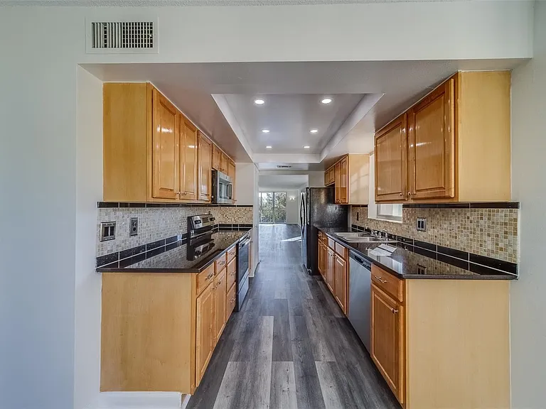 2699 Seville Blvd #303 — Photo 3