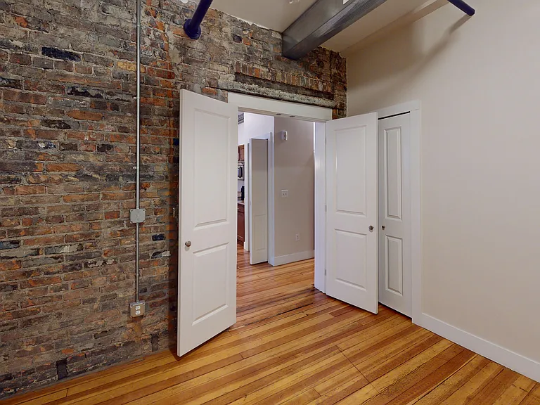 906 Main St #201 — Photo 17