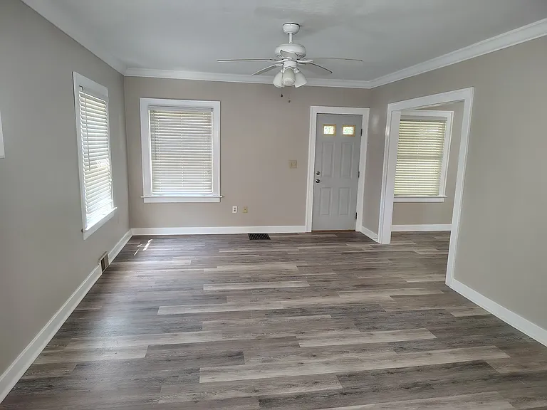 4342 Willys Pkwy — Photo 4