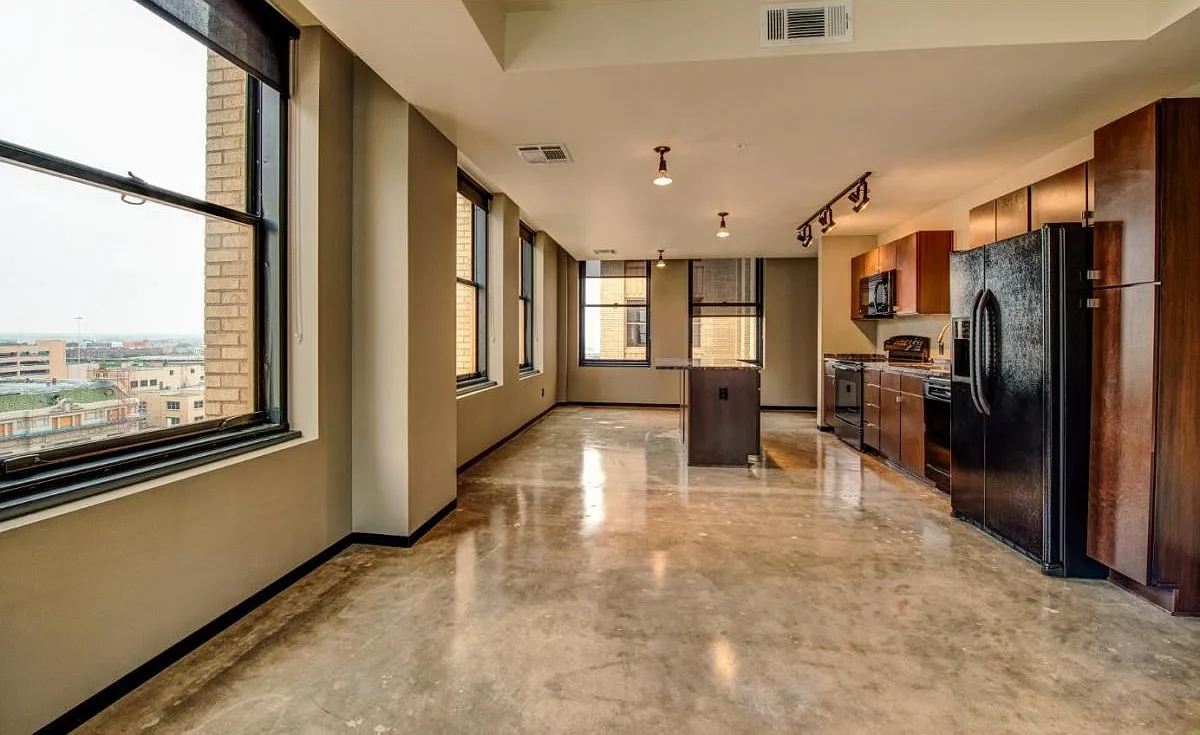 Lone Star Gas Lofts II — Photo 1
