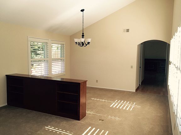 4th image of 500 Bristol Ct
