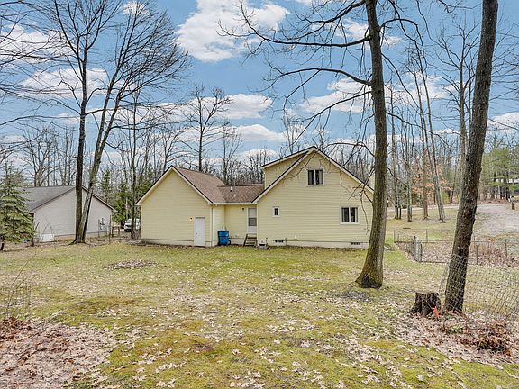 3rd image of 8651 N Loxley Rd