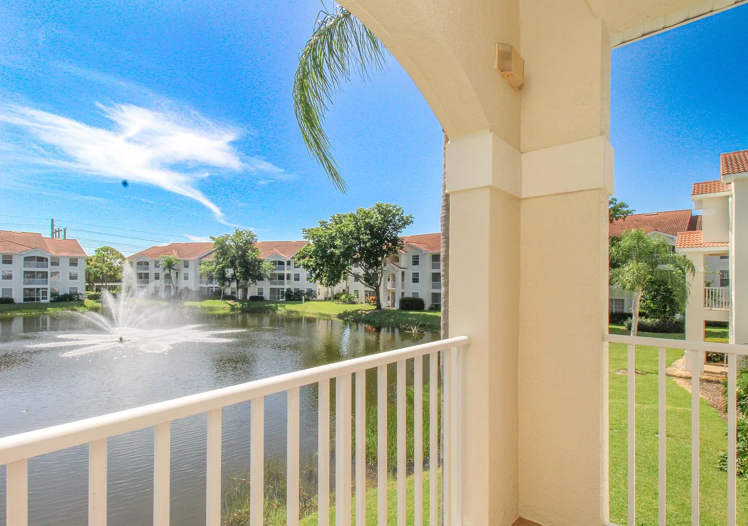 St. Croix At Pelican Marsh ** 2/2 Condo - Great Location Close To Vandy Beach One Car Garage Gated — Photo 1