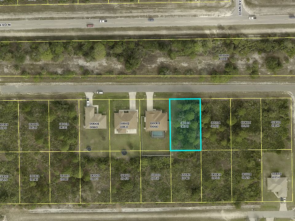 1st image of 3007 32nd St W Unit 1
