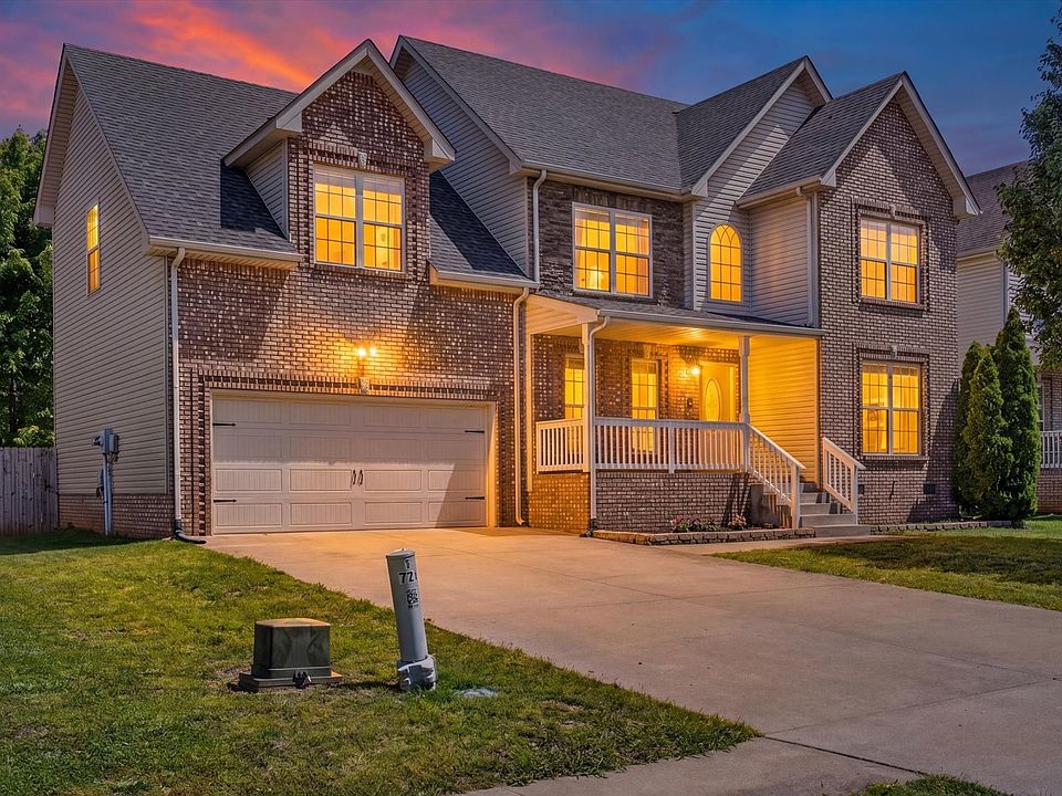 1st image of 721 Cavalier Dr
