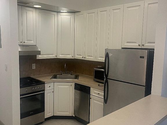 3rd image of 317 W 105th St APT 2b