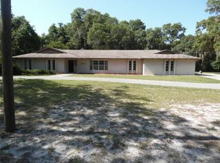 10214 Deer Ln, New Port Richey, FL 34654