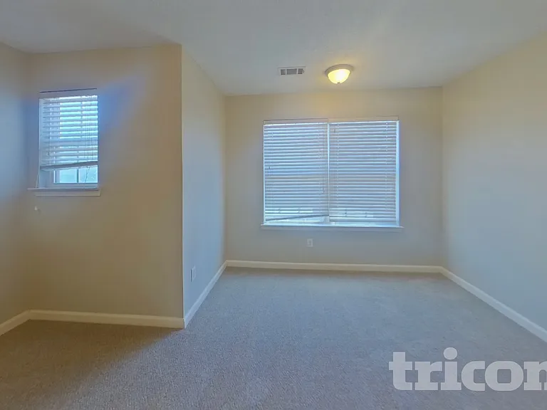7599 Avalon Blvd — Photo 7