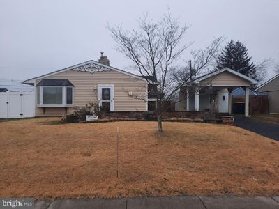 33 Laurel Ln, Levittown, PA, 19054
