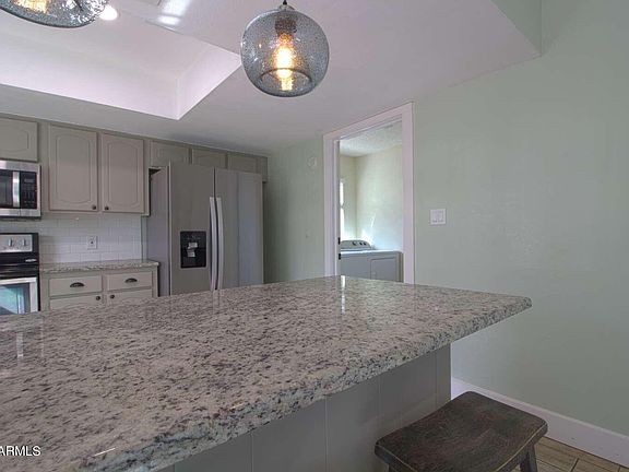 5th image of 5431 S SHAWNEE Drive