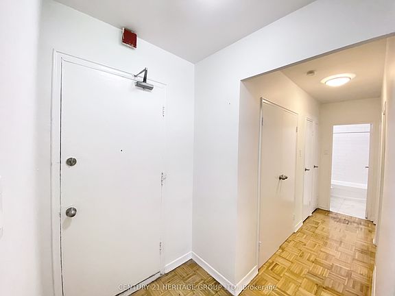3rd image of 3111 Eglinton Ave E #102