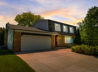 4760 Camfield Dr, Brookfield, WI 53045