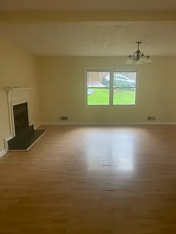 4365 Amy Rd — Photo 2