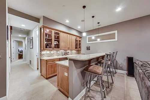 1337 W Roscoe St — Photo 19