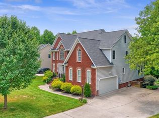 5736 Trail Ride Dr, Moseley, VA 23120