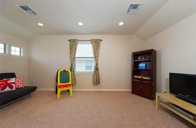 Media/game room