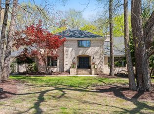 37 Eric Ct, Morganville, NJ 07751