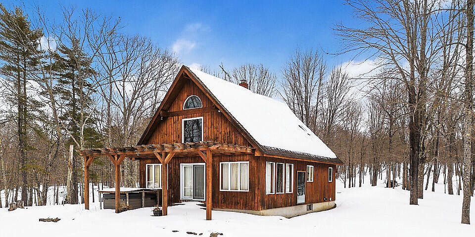 1st image of 691 Middle Road