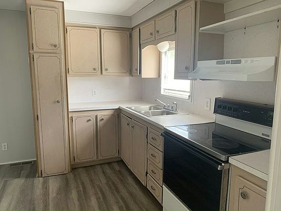 2nd image of 11 W Tahoe St #77