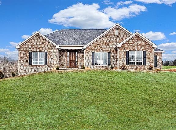 2nd image of 621 Winged Foot Ct
