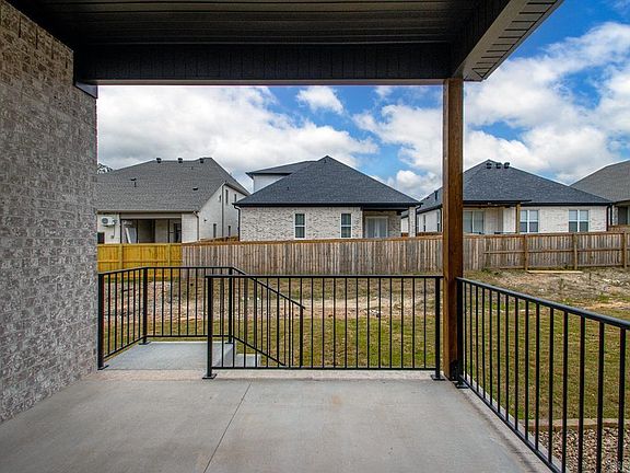 4th image of 190 Fletcher Ridge Dr