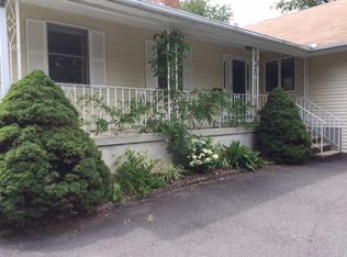 33 Hiram Rd, West Hartford, CT 06117