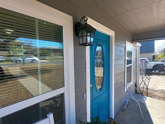 3rd image of 2112 Lee Ave