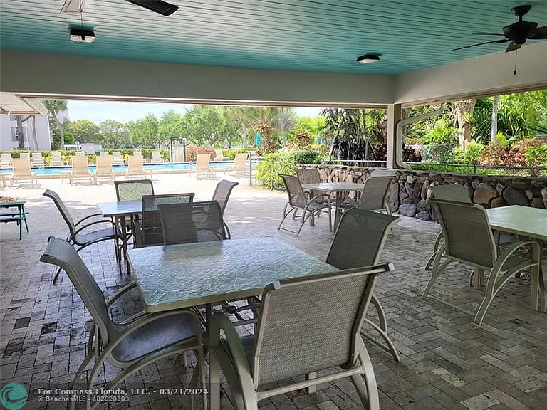 3300 N Palm Aire Dr #606 — Photo 29