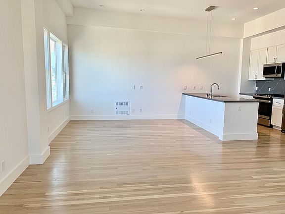 4th image of 1740 Broadway St APT 704