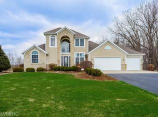 2525 Recluse Dr, Cedar Springs, MI 49319