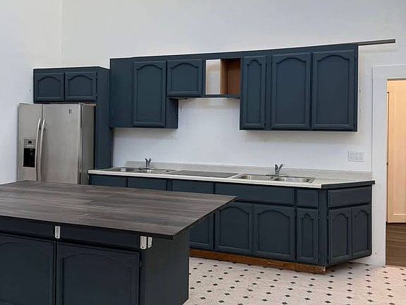5th image of 3012 Academy Way